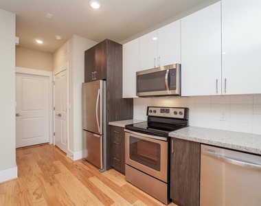 2401 Crawford Street - Photo Thumbnail 5