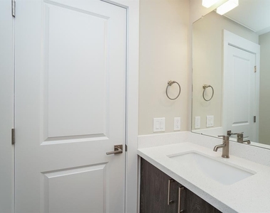 2401 Crawford Street - Photo Thumbnail 18