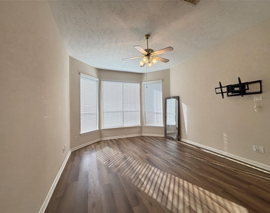 4906 Mountain Fork - Photo Thumbnail 16