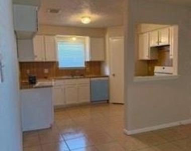 10118 Kirkbluff Drive - Photo Thumbnail 3