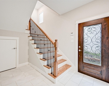 705 Link Road - Photo Thumbnail 3