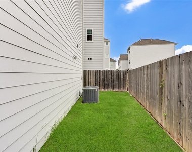 705 Link Road - Photo Thumbnail 25