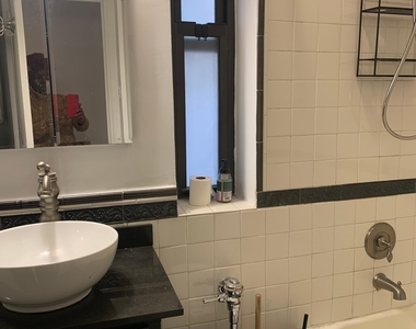 350 West 56th Street - Photo Thumbnail 10