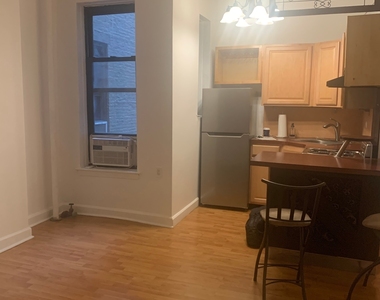 350 West 56th Street - Photo Thumbnail 2