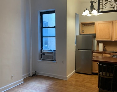 350 West 56th Street - Photo Thumbnail 3