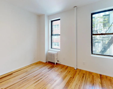 East 65th Street - Photo Thumbnail 2