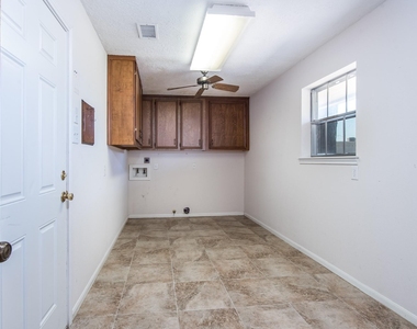 1830 Baker Drive - Photo Thumbnail 20