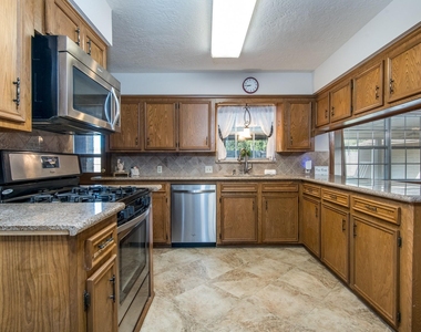 1830 Baker Drive - Photo Thumbnail 4