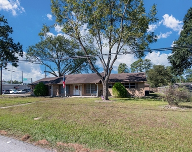 1830 Baker Drive - Photo Thumbnail 24