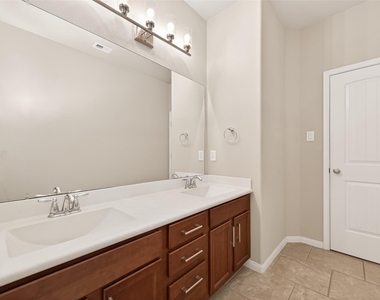 111 Pheasant Run Drive - Photo Thumbnail 35
