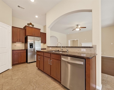 111 Pheasant Run Drive - Photo Thumbnail 16