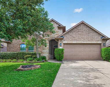 111 Pheasant Run Drive - Photo Thumbnail 1