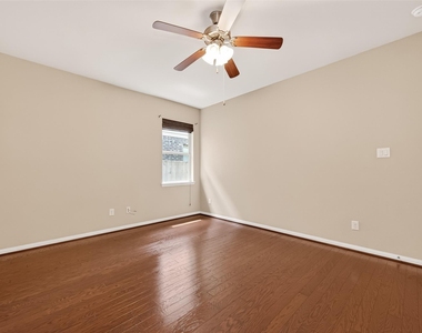 111 Pheasant Run Drive - Photo Thumbnail 9