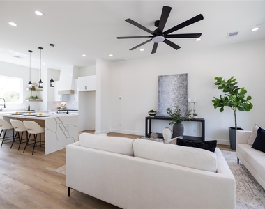 4010 Yellowstone Blvd - Photo Thumbnail 13