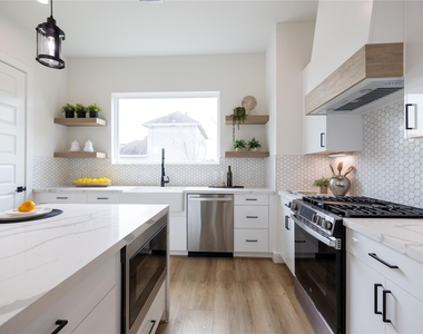 4010 Yellowstone Blvd - Photo Thumbnail 10