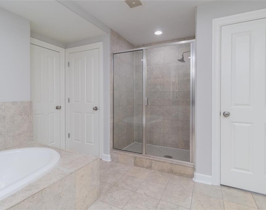 914 Main Street - Photo Thumbnail 10