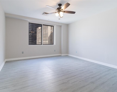 914 Main Street - Photo Thumbnail 7