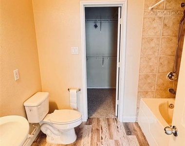 12707 Boheme Drive - Photo Thumbnail 7