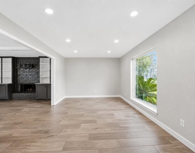 15414 Ripplestream Street - Photo Thumbnail 8