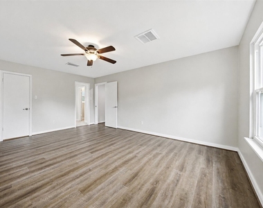 15414 Ripplestream Street - Photo Thumbnail 21