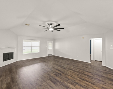 3651 Woodlace Drive - Photo Thumbnail 8