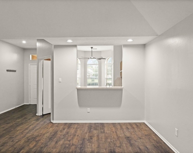 3651 Woodlace Drive - Photo Thumbnail 9