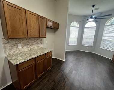 3651 Woodlace Drive - Photo Thumbnail 12