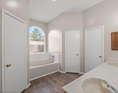 3651 Woodlace Drive - Photo Thumbnail 26