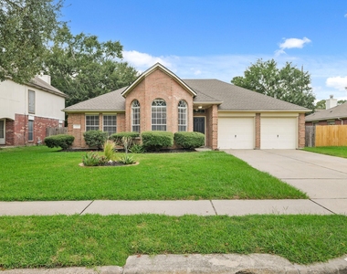 3651 Woodlace Drive - Photo Thumbnail 4