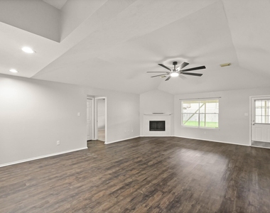 3651 Woodlace Drive - Photo Thumbnail 6