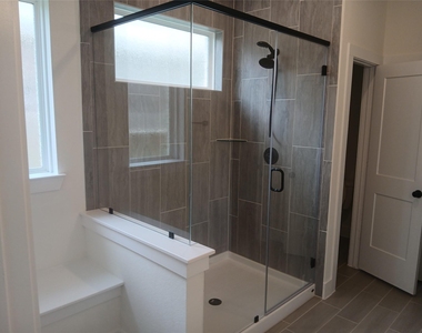 2235 Garden Arbor Lane - Photo Thumbnail 8