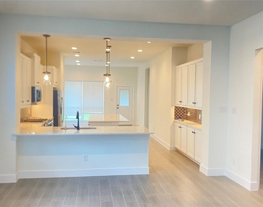 2235 Garden Arbor Lane - Photo Thumbnail 4