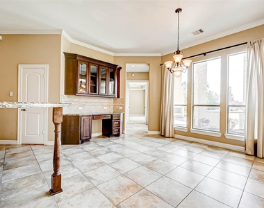 2914 Cotswold Lane - Photo Thumbnail 22