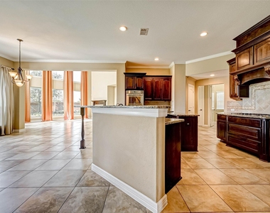 2914 Cotswold Lane - Photo Thumbnail 18