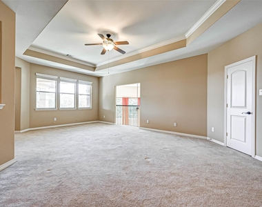 2914 Cotswold Lane - Photo Thumbnail 38