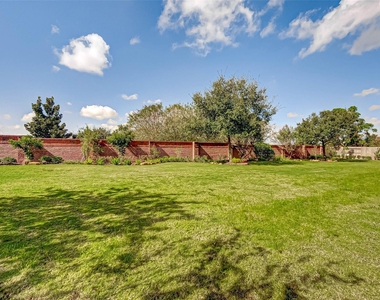 2914 Cotswold Lane - Photo Thumbnail 49