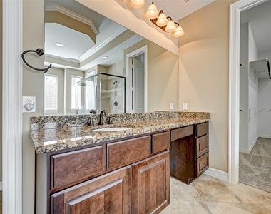 2914 Cotswold Lane - Photo Thumbnail 31