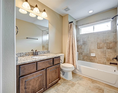 2914 Cotswold Lane - Photo Thumbnail 36