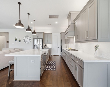28014 Woodland Bend Way - Photo Thumbnail 7