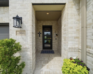 28014 Woodland Bend Way - Photo Thumbnail 4