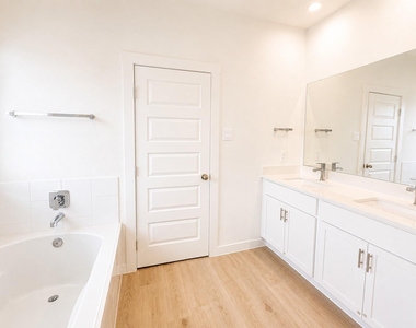 7807 Acqua Pulita Lane - Photo Thumbnail 13