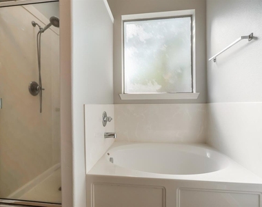 5511 Wild Milberry Drive - Photo Thumbnail 14