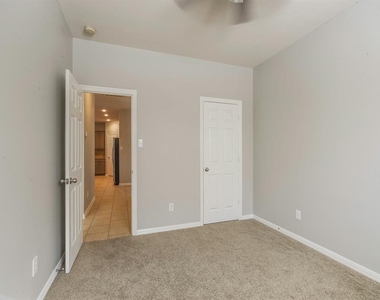 5511 Wild Milberry Drive - Photo Thumbnail 15
