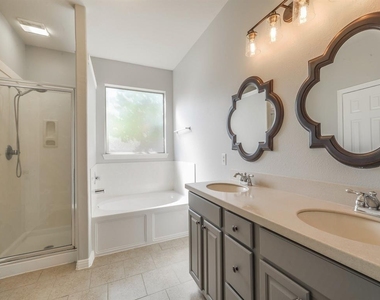 5511 Wild Milberry Drive - Photo Thumbnail 12