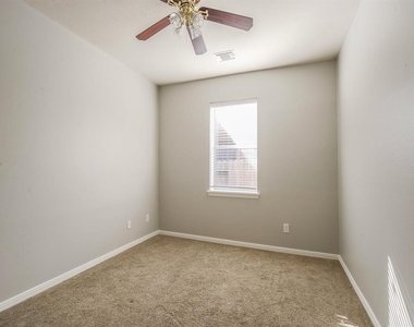 5511 Wild Milberry Drive - Photo Thumbnail 16