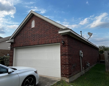 23706 Red Glade Court - Photo Thumbnail 2