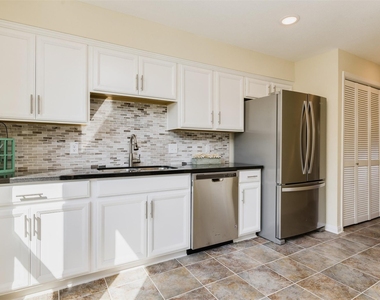 15169 Kimberley Court - Photo Thumbnail 4