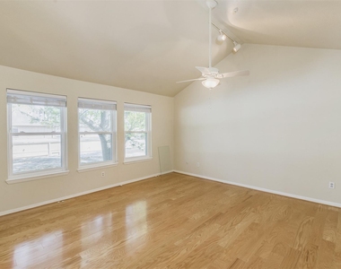 15169 Kimberley Court - Photo Thumbnail 8