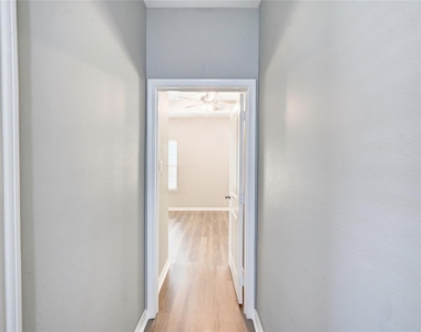 11923 Nelwood - Photo Thumbnail 17