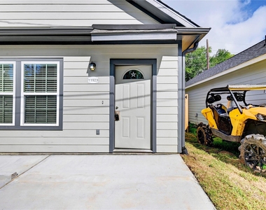 11923 Nelwood - Photo Thumbnail 2